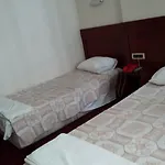 Cagyigit Frühstückspension *